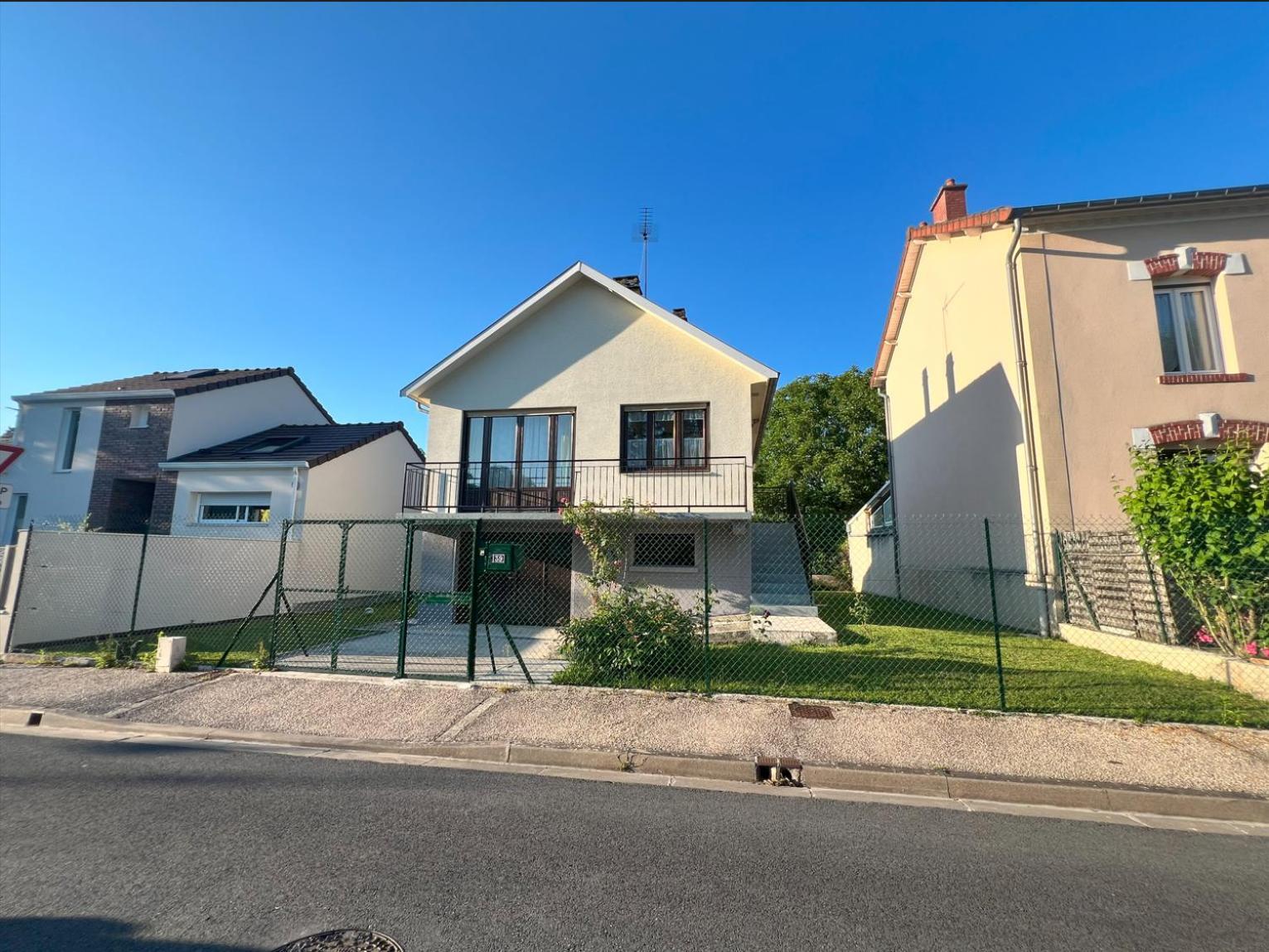 Belle Maison Avec Jardin ! Bezannes Luaran gambar